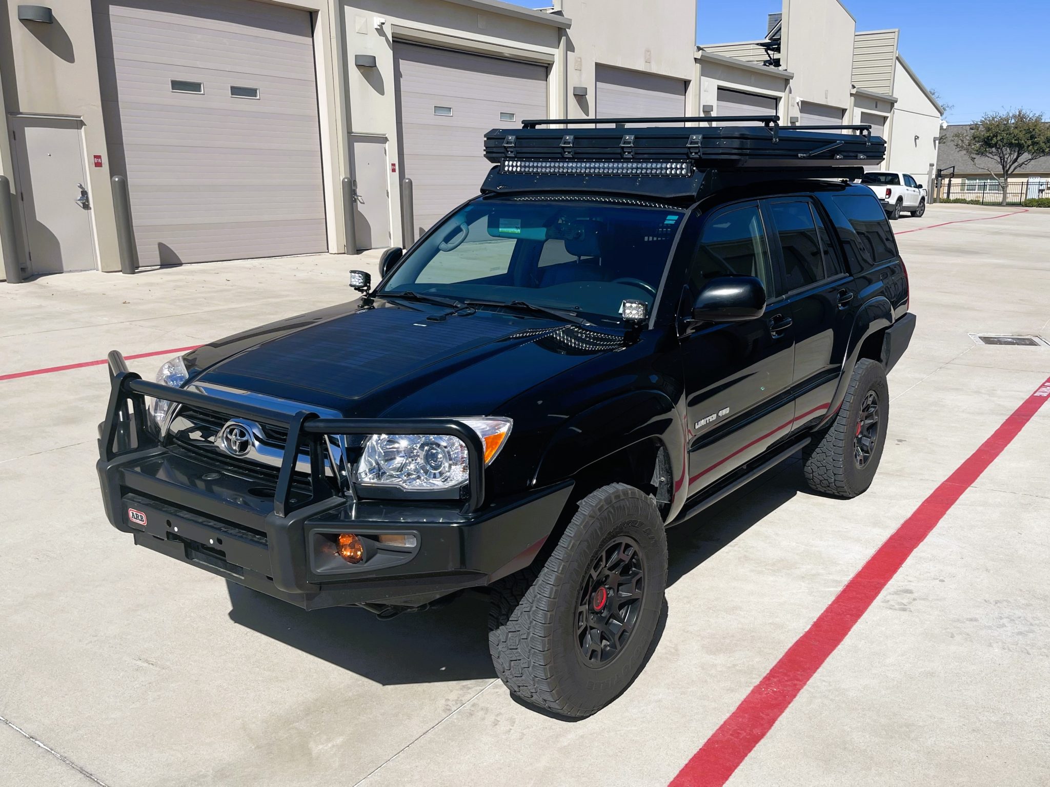 Modified 2005 Toyota 4Runner Limited V8 4WD