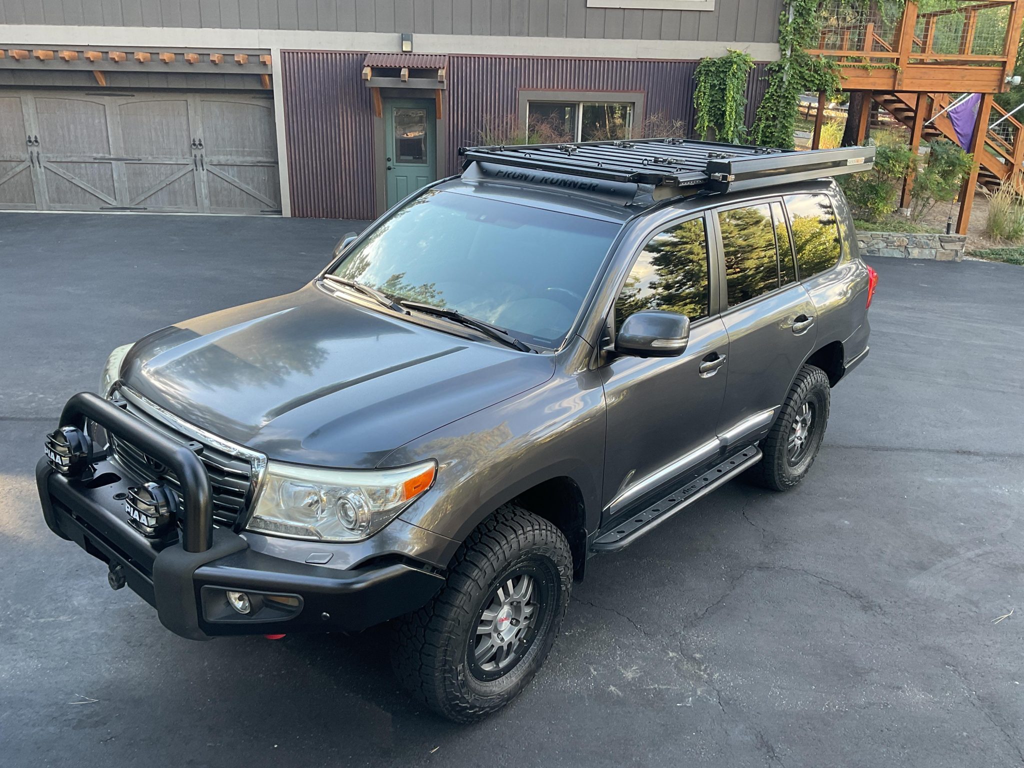 2014 Toyota Land Cruiser URJ200 by ckgreen06