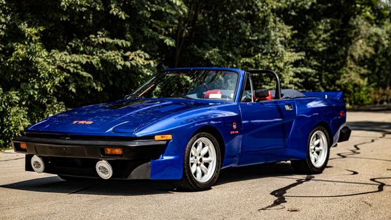 Triumph TR8