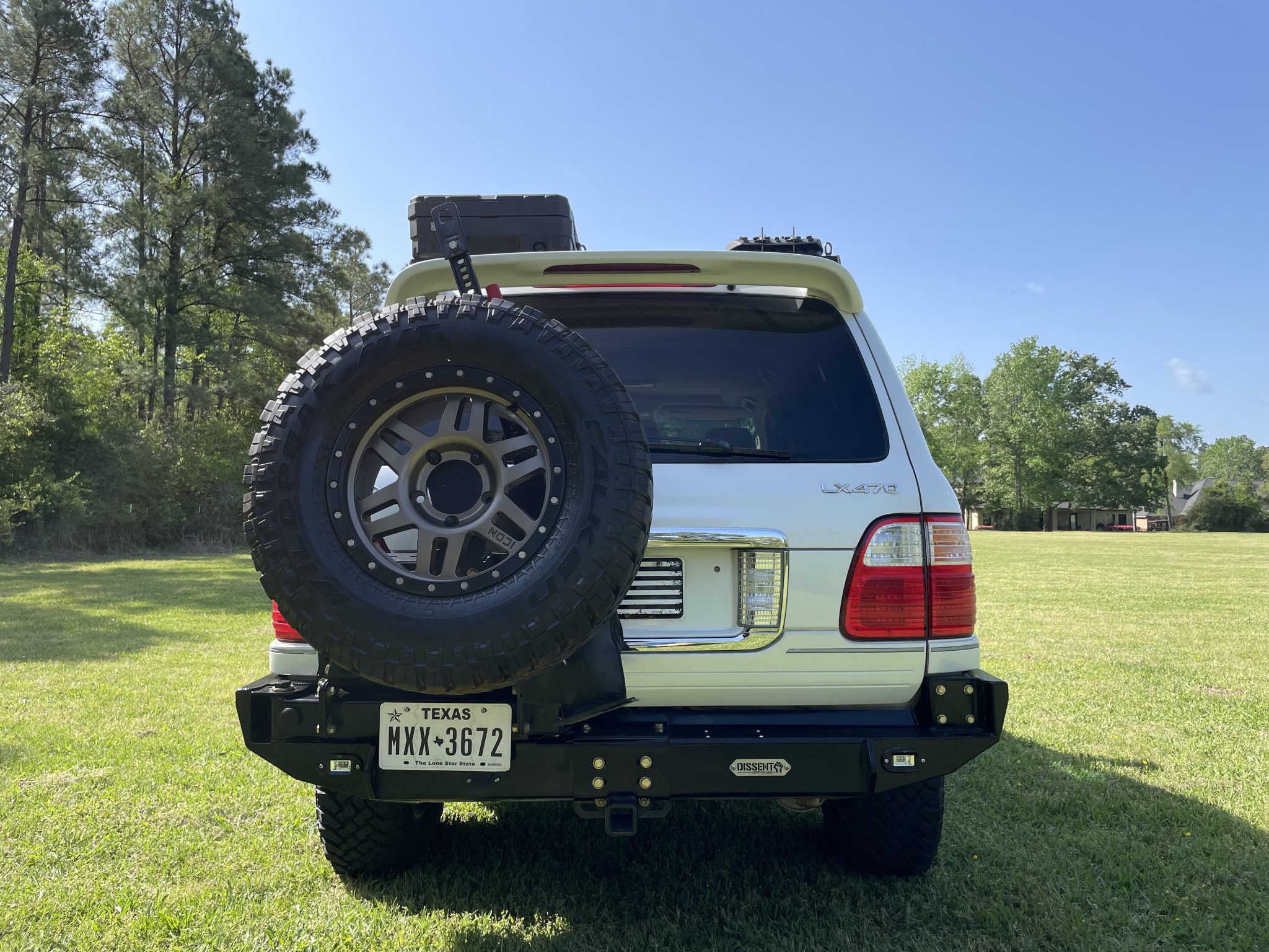 2004 Lexus LX470 by KadeNichs