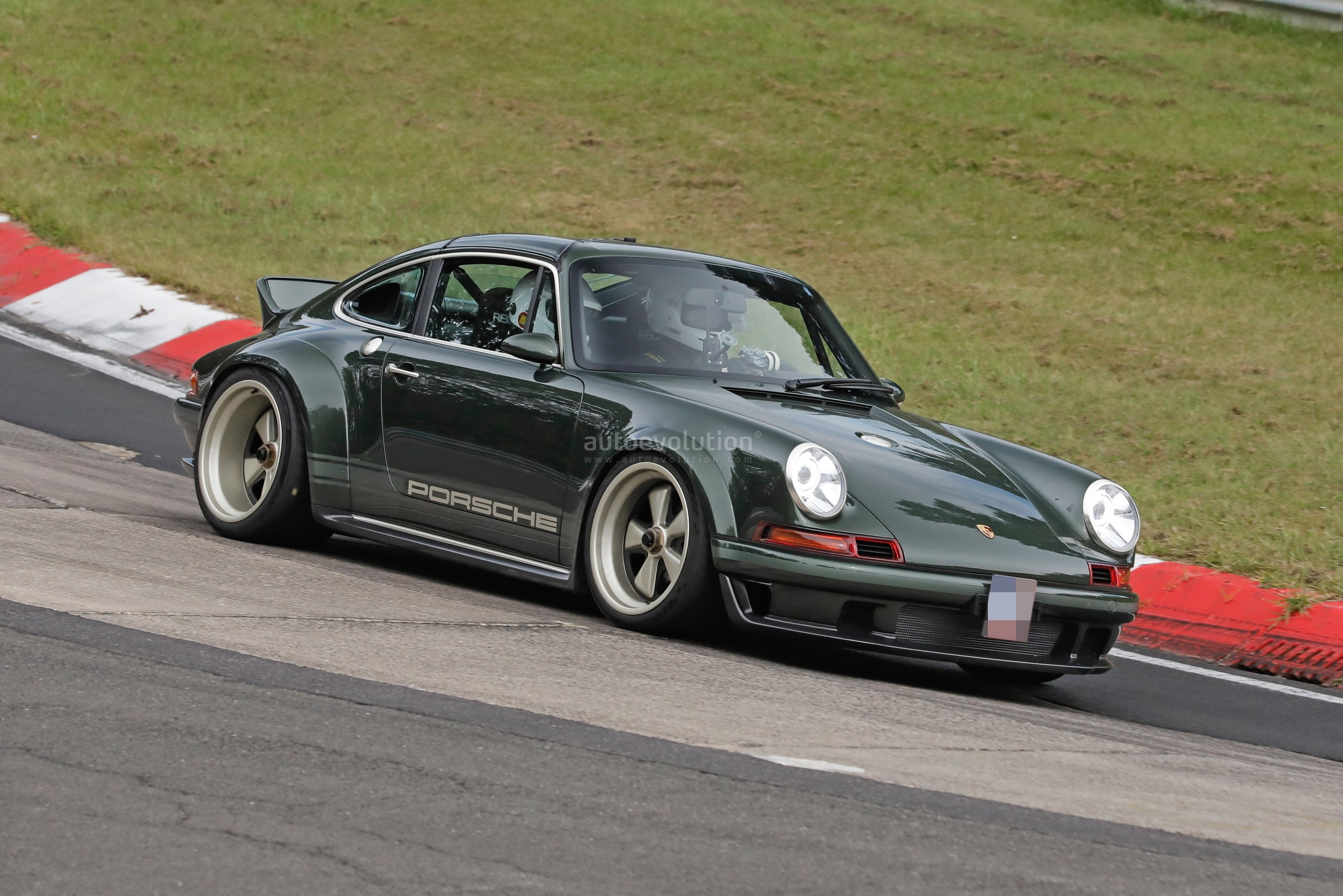 500hp Porsche 911 DLS by Singer