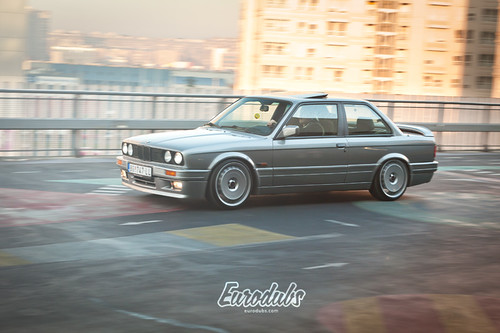 BMW E30 327i on Ronal Aero