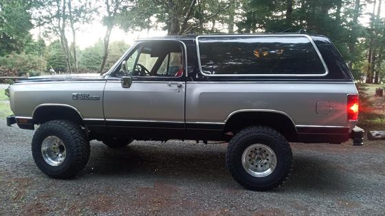 1988 Dodge Ramcharger 4×4 by James Bennett