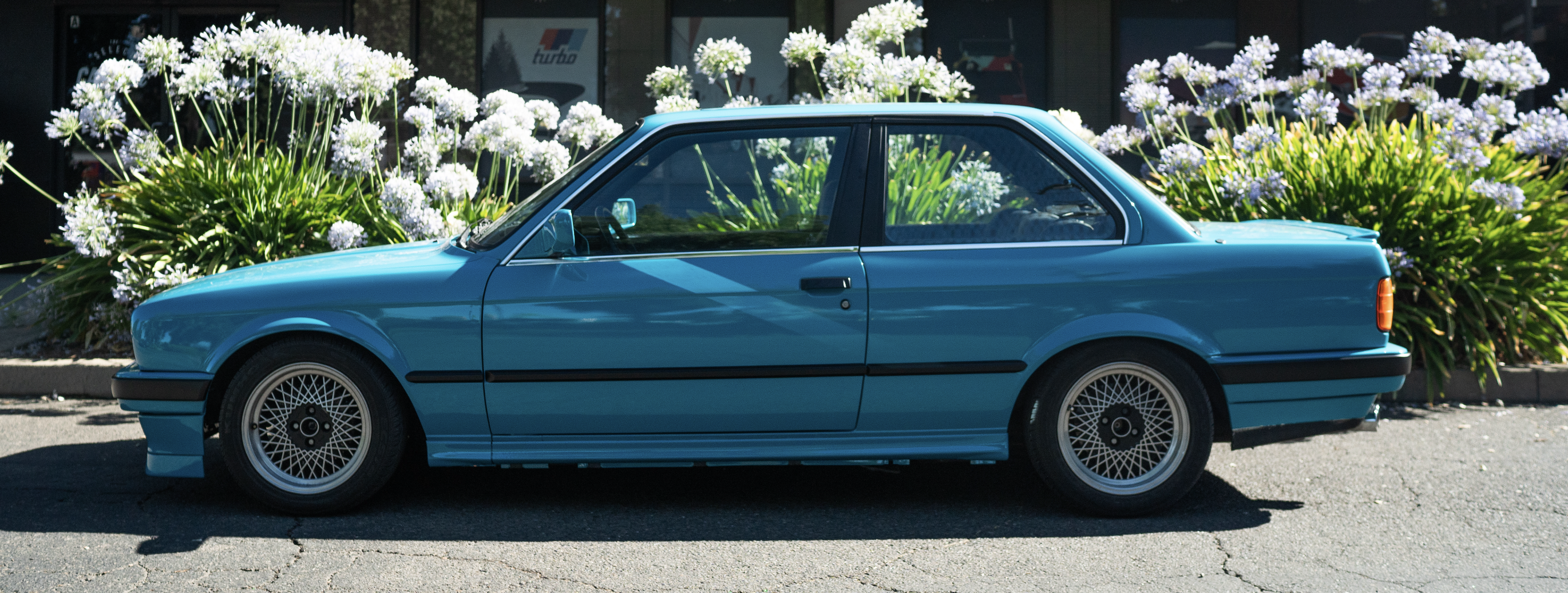Miami Blue BMW E30 325is by CAtuned