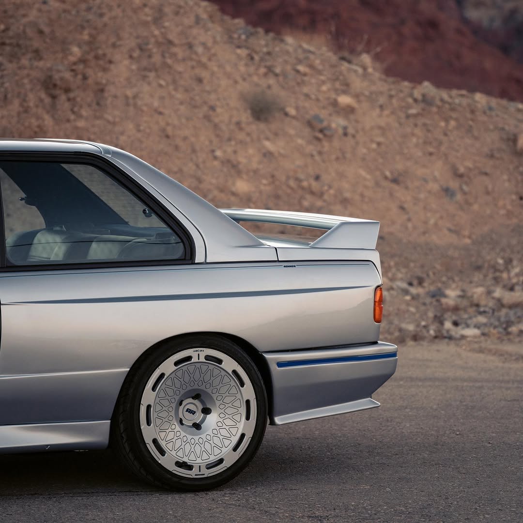 V10-Swapped BMW E30 M3 by Renner