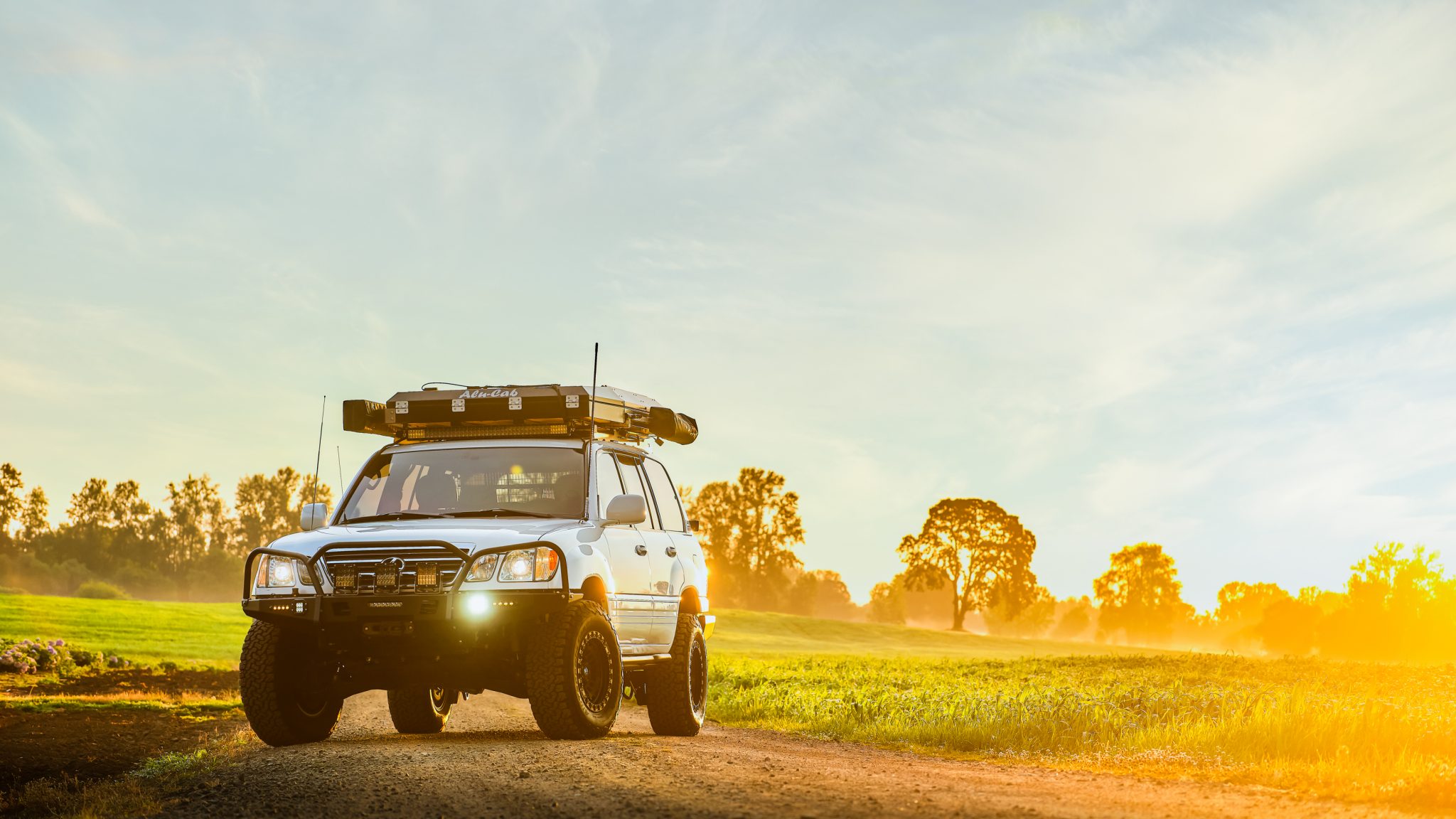 2005 Lexus LX470 Overland Build