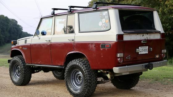 1977 Toyota Land Cruiser FJ55 with Mosley Motors 4.4L
