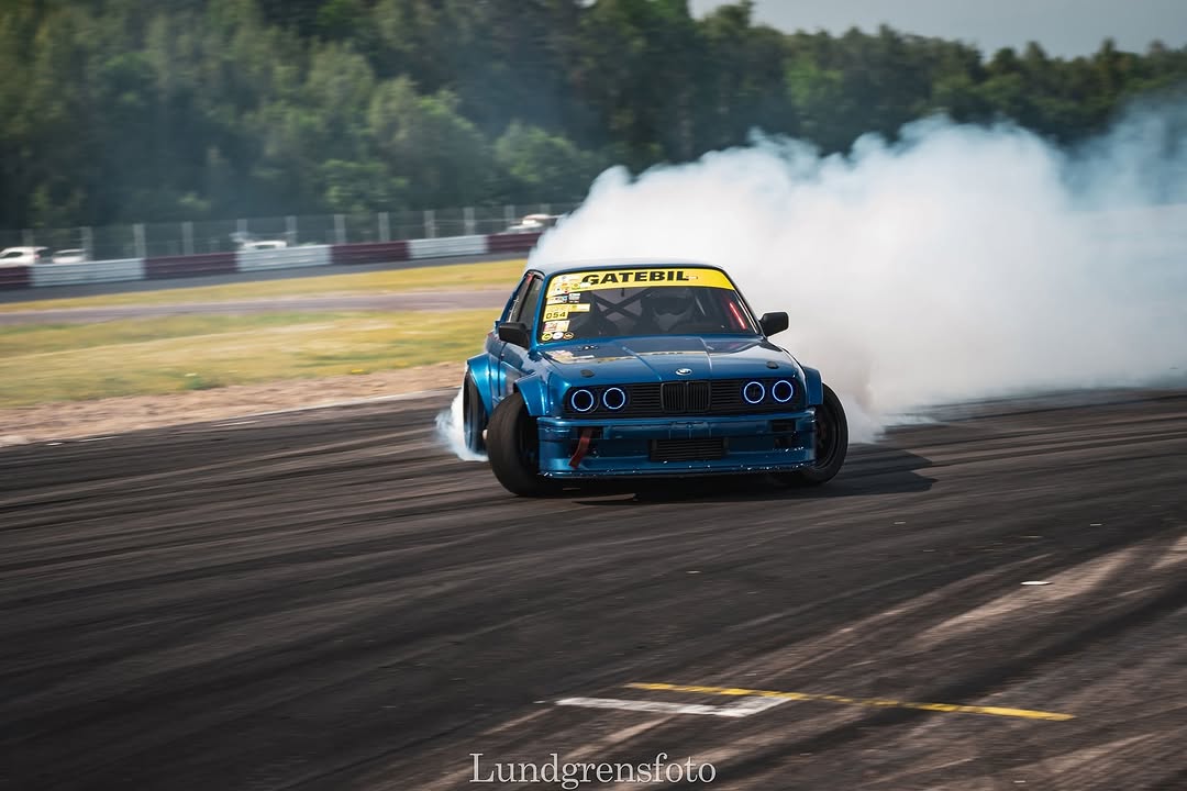 Liam Kling's BMW E30 Drift Build