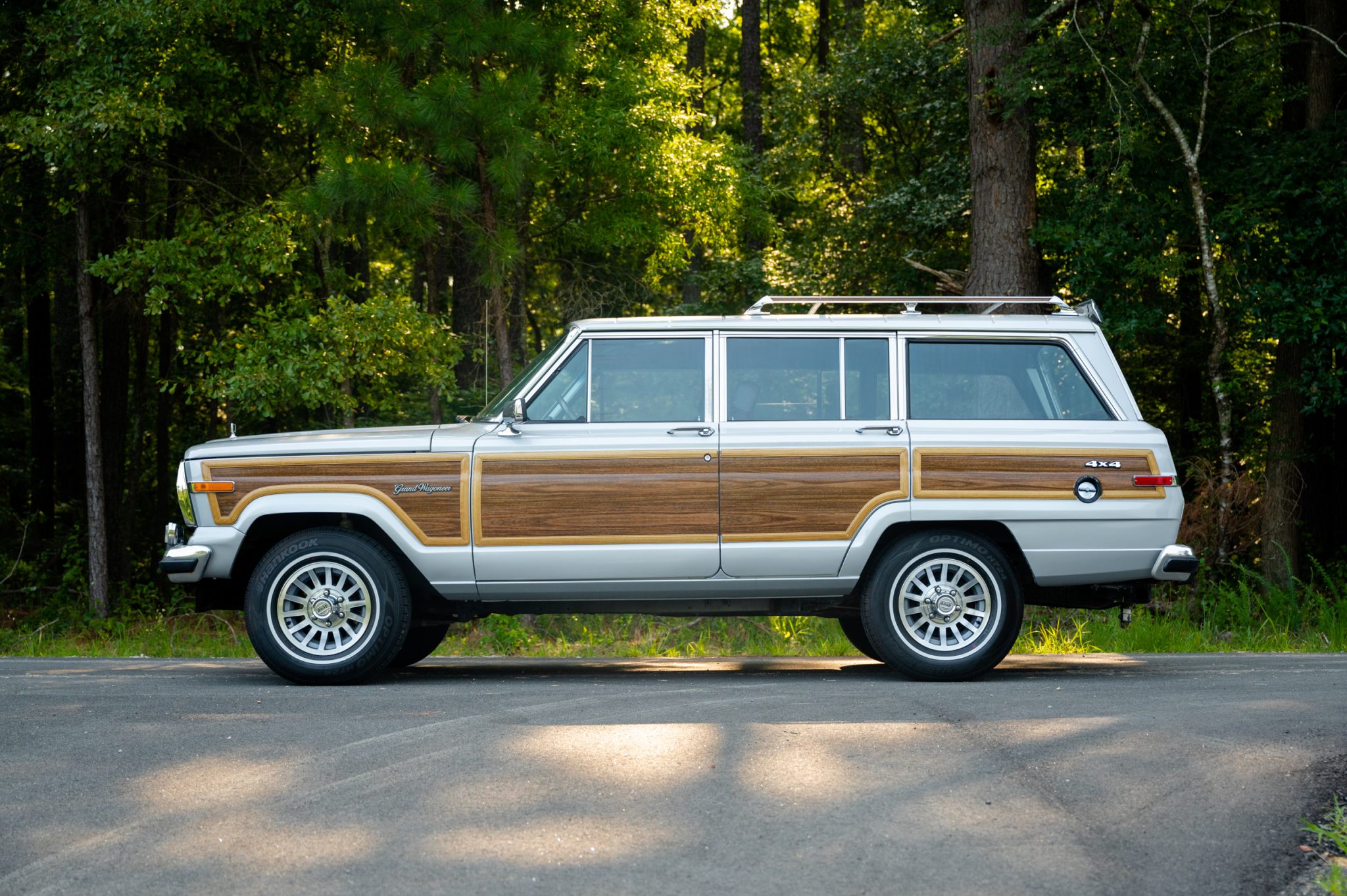 500hp EV-Converted Jeep Grand Wagoneer SJ