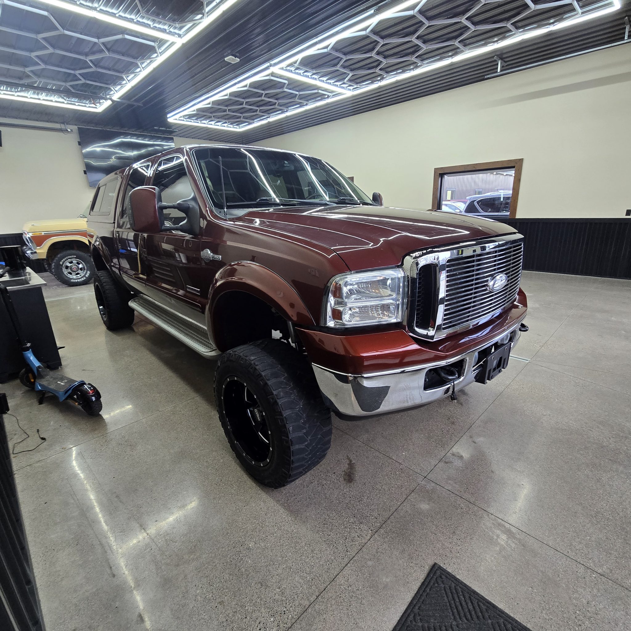 2005 Ford F-350 Super Duty King Ranch Crew Cab 4x4
