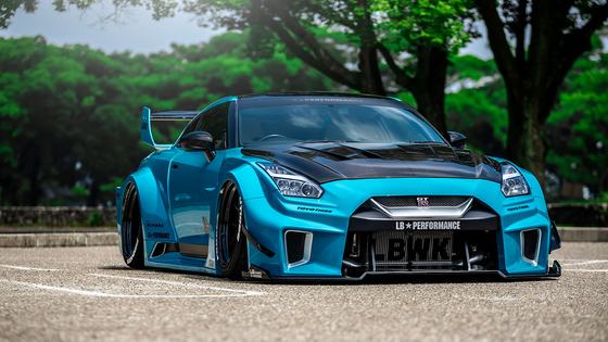 Liberty Walk Nissan GT-R