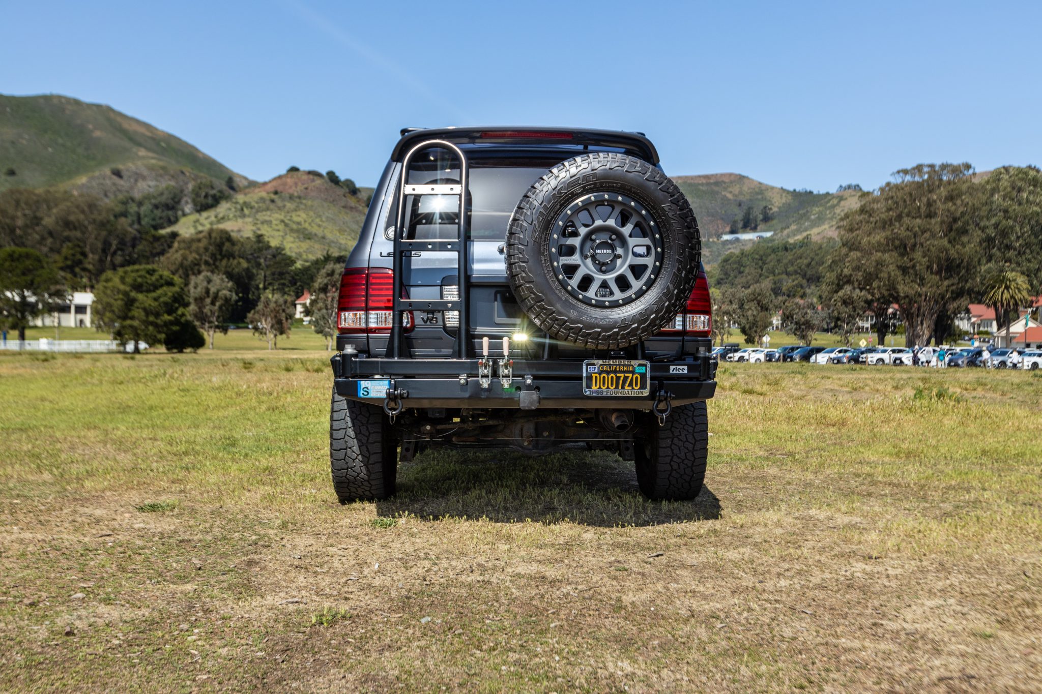 2006 Lexus LX470 by Mudrack Custom Cruisers