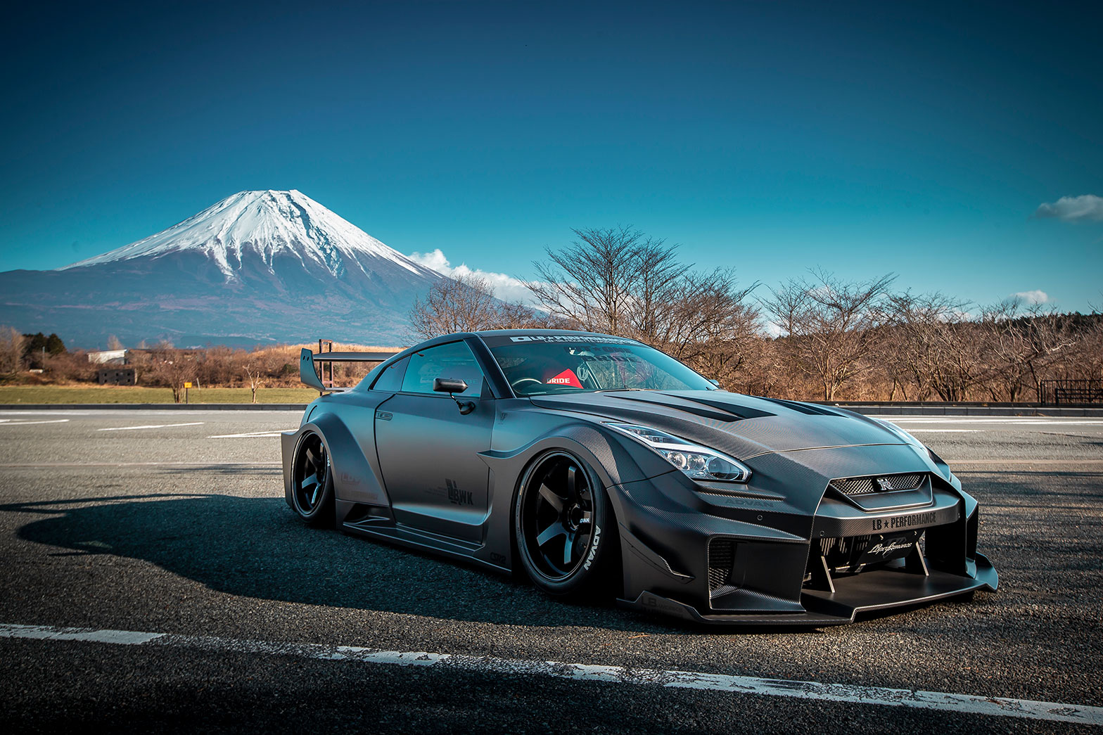 Liberty Walk Nissan GT-R