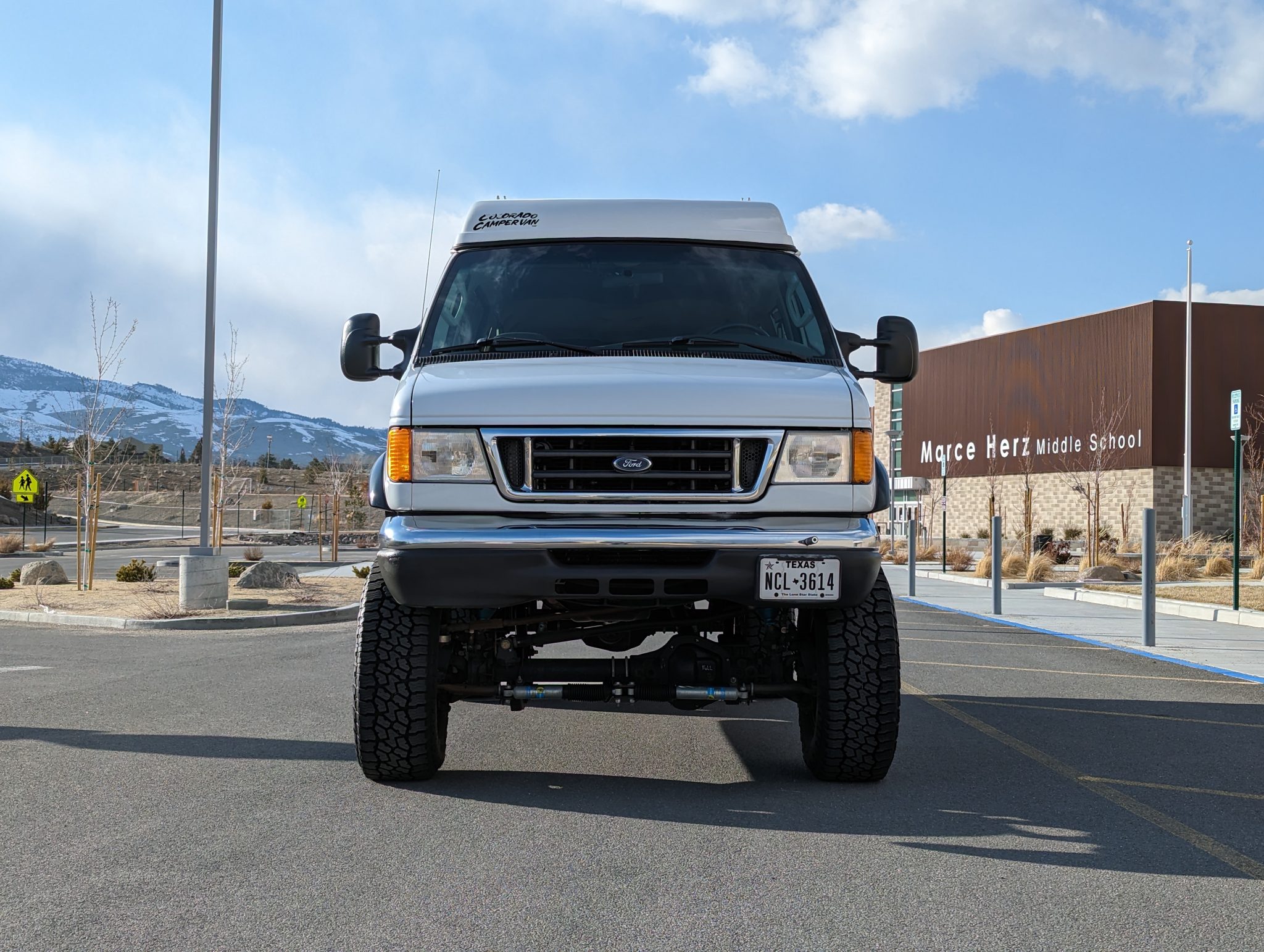 2006 Ford E-350 Super Duty by SpeedAddict502