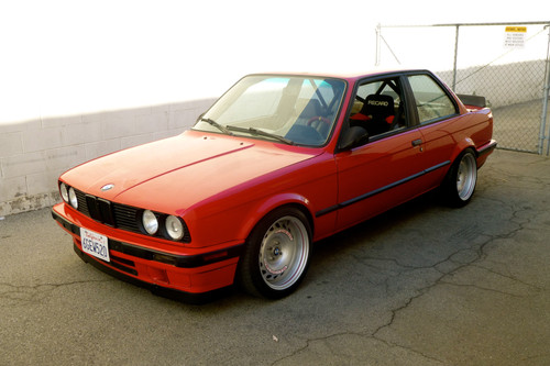 BMW E30 with Corsa GT-200 Series Steelies