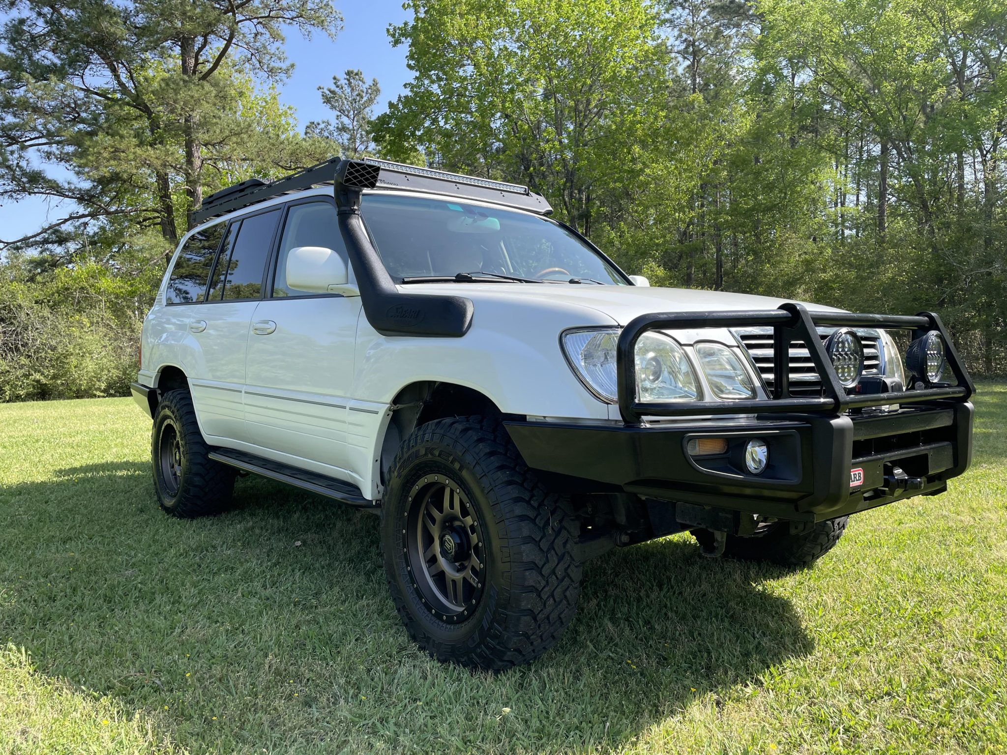 2004 Lexus LX470 by KadeNichs