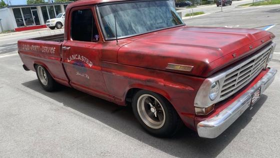 Crown Victoria-Framed 1970 Ford F-100 Restomod