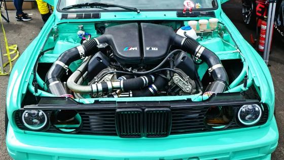 S85 V10-Powered BMW E30 Drift Car