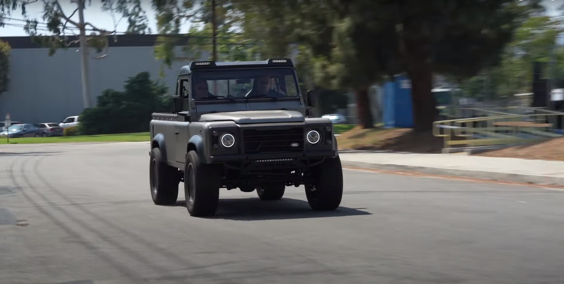 500hp LT1-Powered Land Rover Defender 110 Restomod