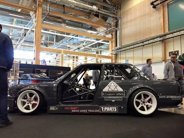 Dirty Thirty BMW E30 Drift Build by Daniel Lavman