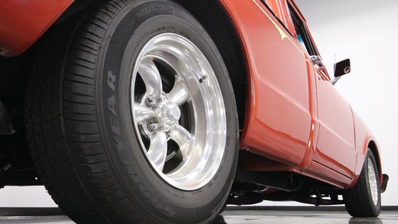 402 Big-Block Chevrolet C10 Restomod