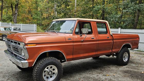 1977 Ford F-250 Custom Crew Cab 4×4