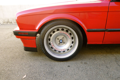 BMW E30 with Corsa GT-200 Series Steelies