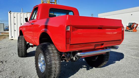 1969 Chevrolet K5 Blazer 4×4 by Darby Motorsports