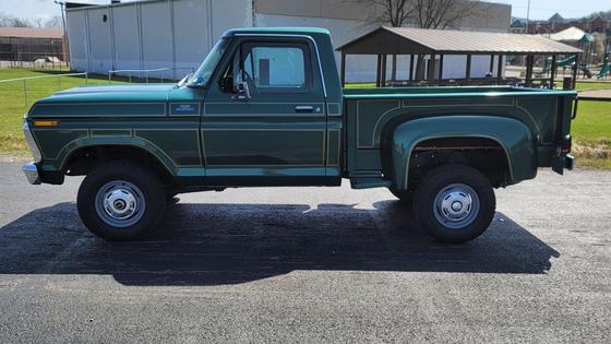 1977 Ford F-150 Custom Flareside 4x4