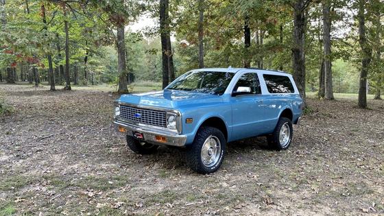 Modern K5 Blazer Tribute on a 2018 Chevy Tahoe