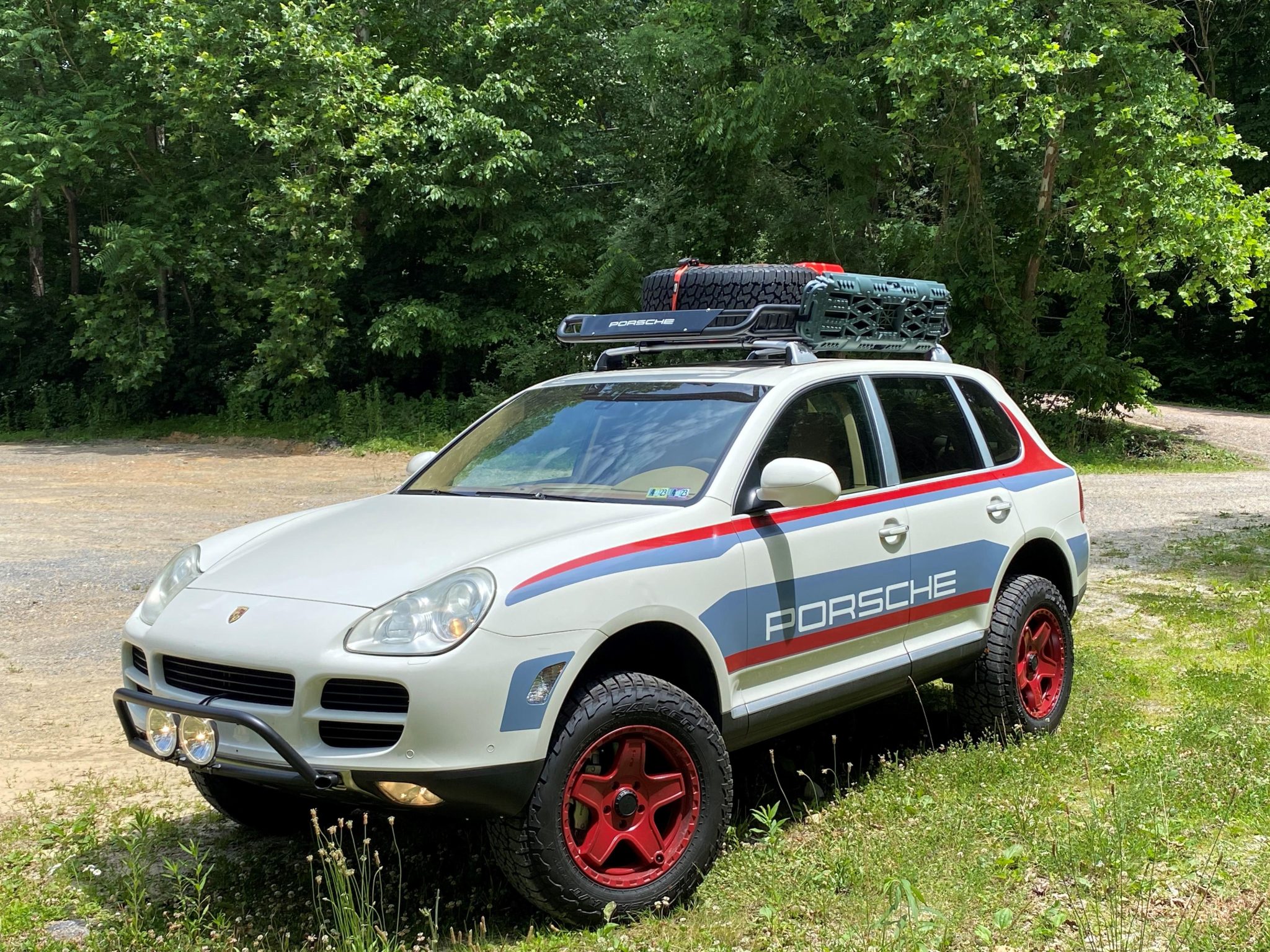 2004 Porsche Cayenne S by japerf1