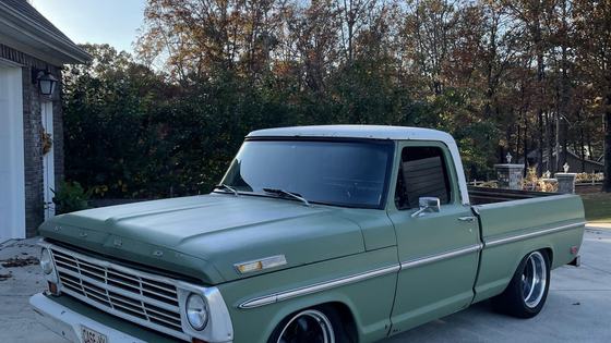 4.6L V8 1969 Ford F-100