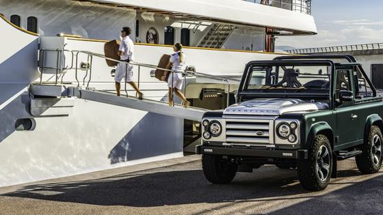 Restomod Land Rover Defenders by Overfinch