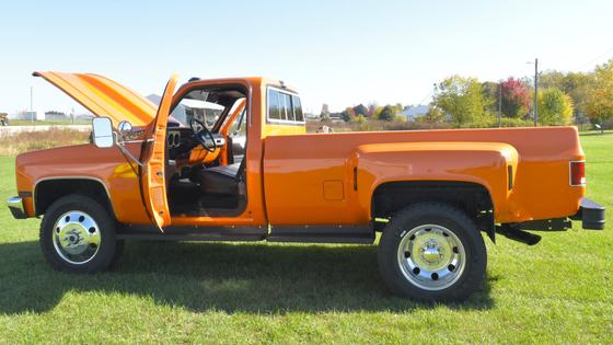 1985 Chevrolet K30 Silverado 4×4 by Stockman Bruce