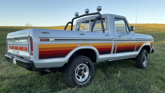 Modified 1976 Ford F-100 Ranger XLT 4×4