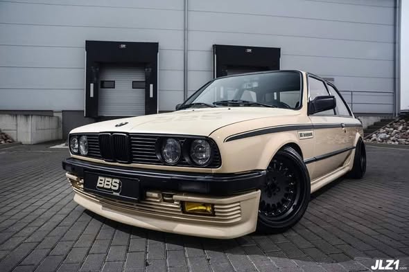 BMW E30 with BBS Body Kit