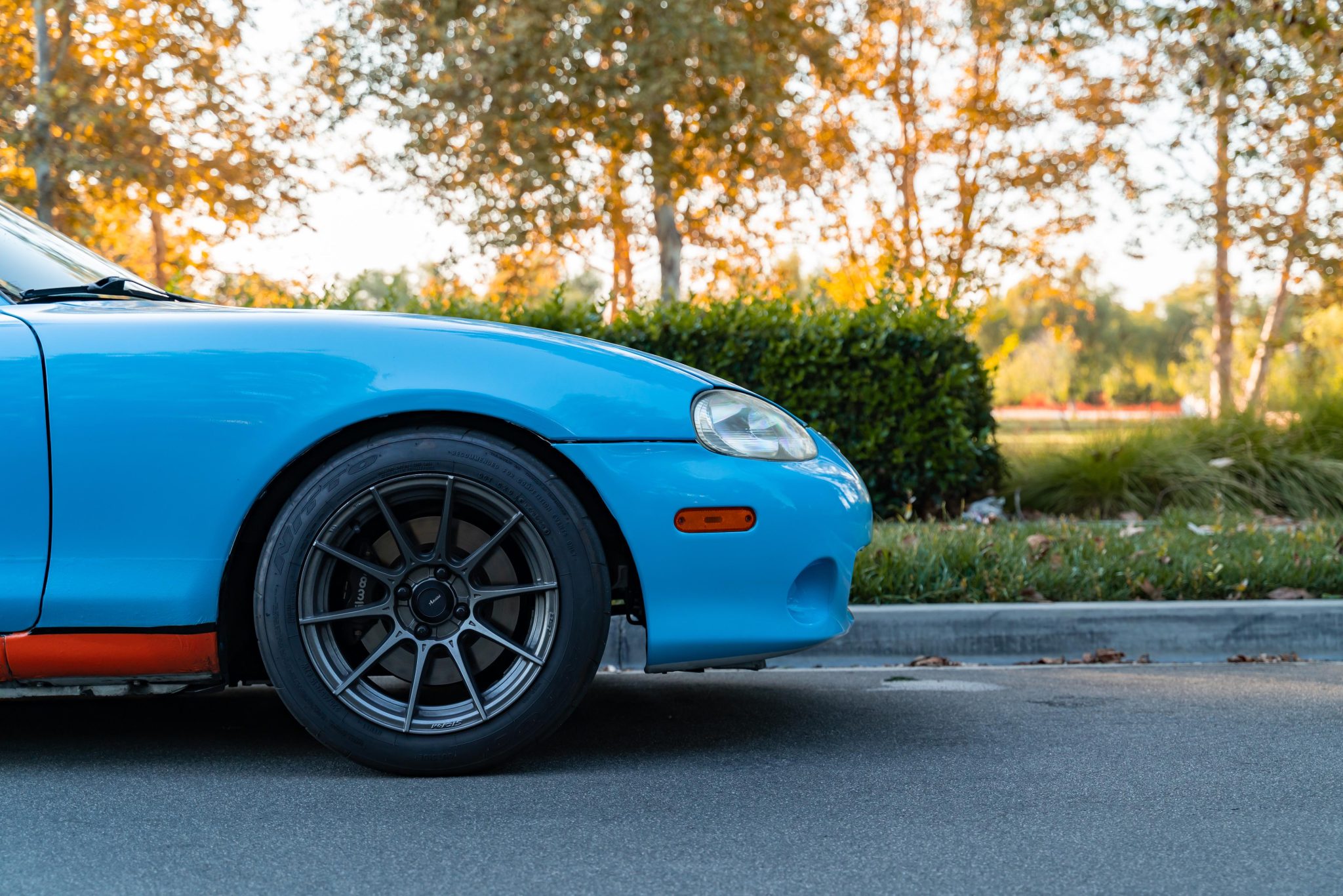 Modified 2004 Mazda MX-5 Miata with Upgraded Valvetrain