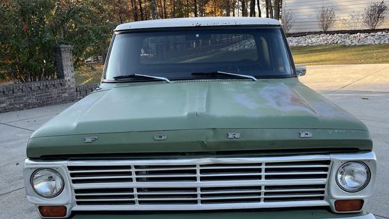 4.6L V8 1969 Ford F-100