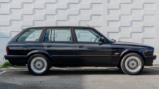 1994 BMW 316i Touring by Ehrlich Wheel Works