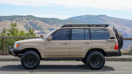 2000 Toyota Land Cruiser UZJ100