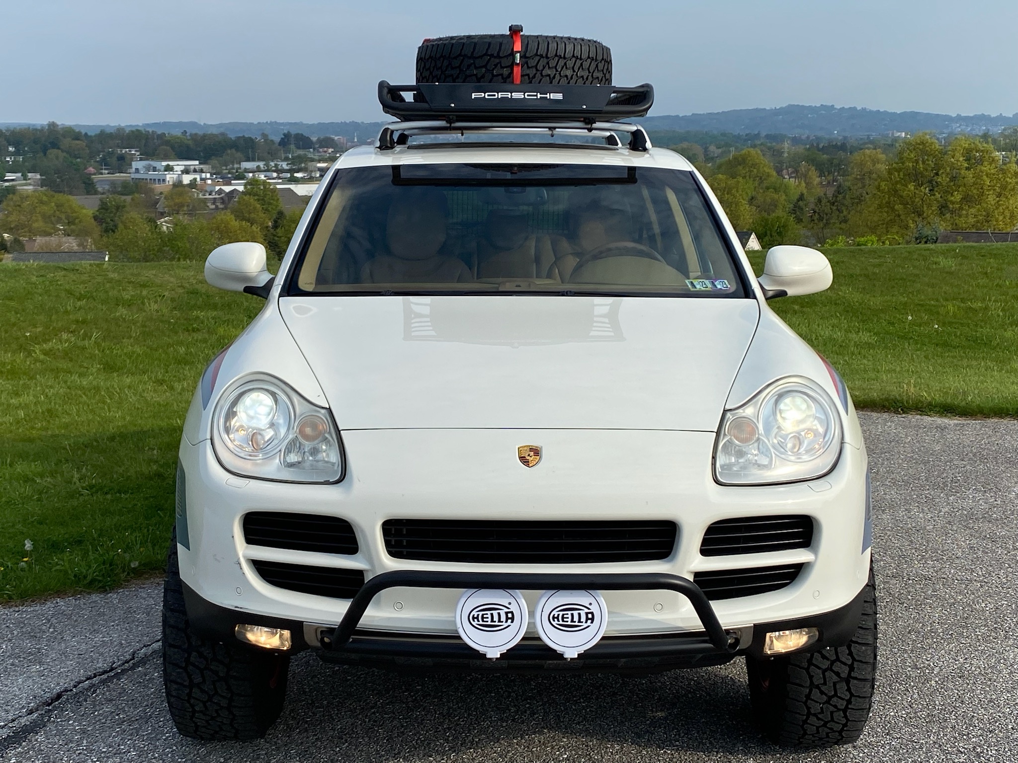 2004 Porsche Cayenne S by japerf1