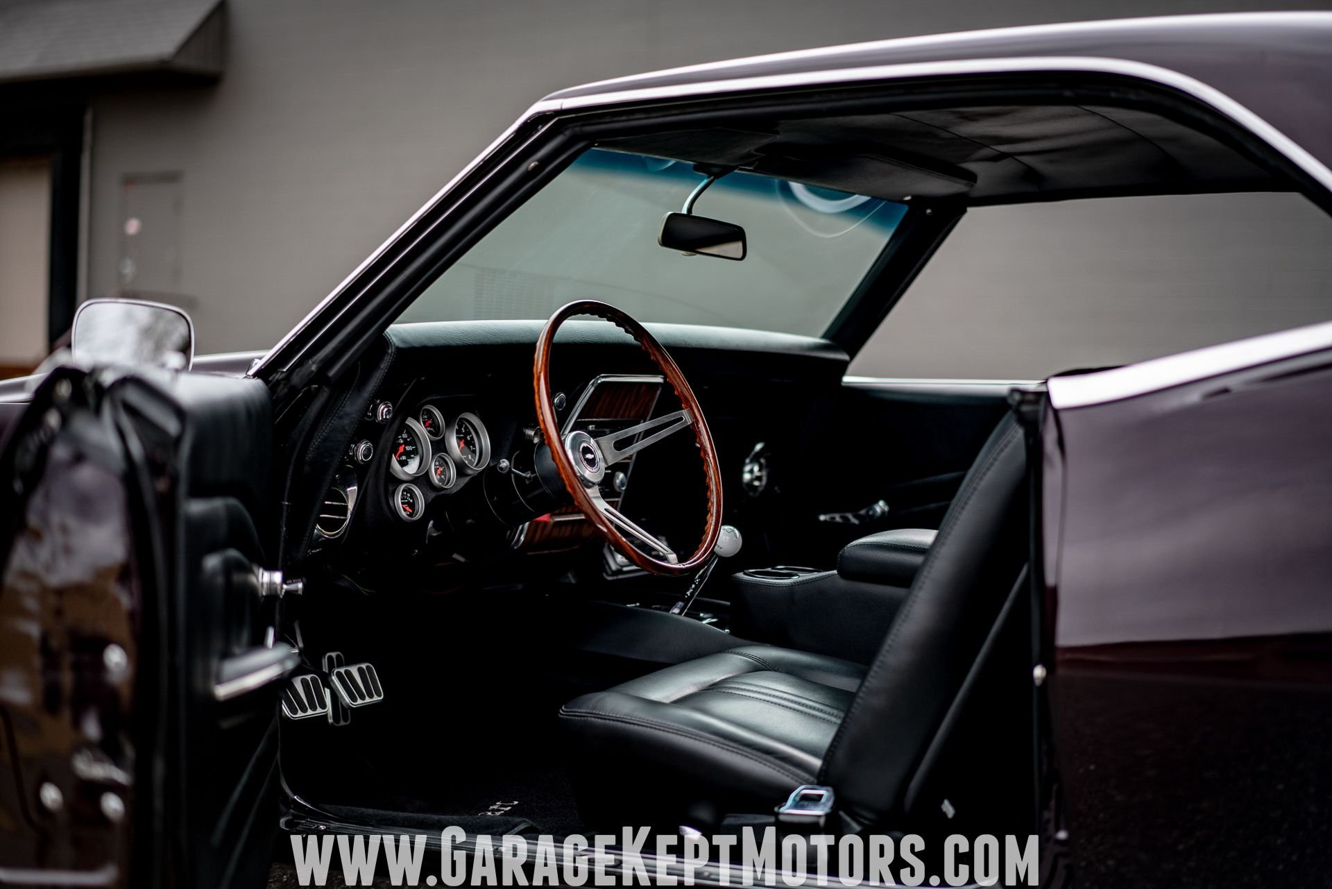 Restomod 1968 Chevy Camaro RS with 327ci V8