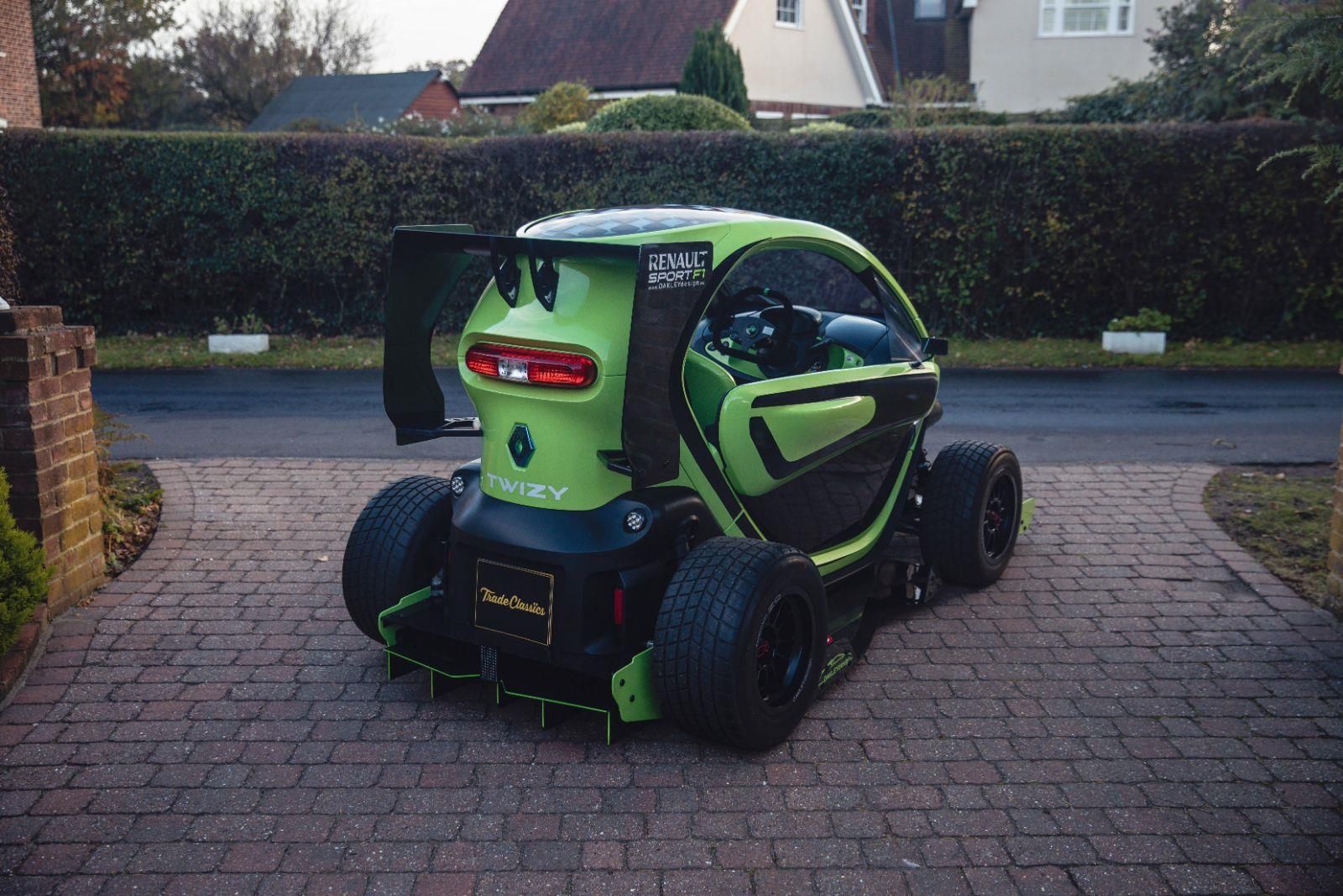 Renault Twizy F1 Oakley Design Microcar