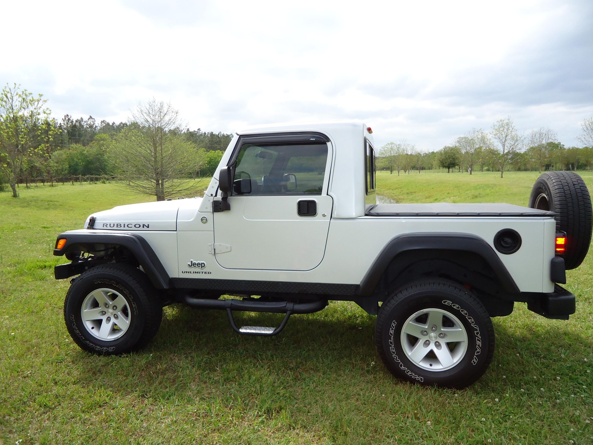 Modified 2005 Jeep Wrangler Unlimited Rubicon