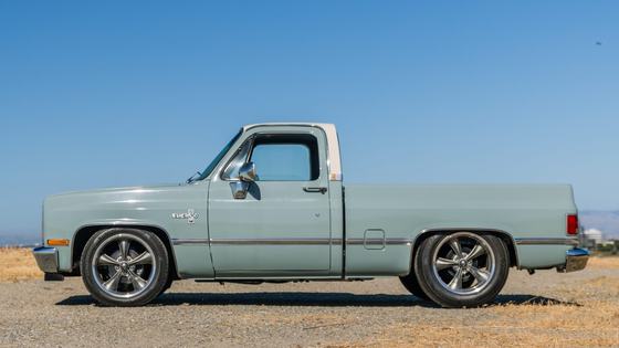 1987 GMC R1500 Pickup by SmithVolvo