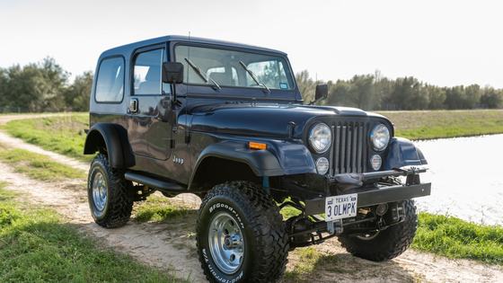 Modified 1985 Jeep CJ-7 with Rubicon Lift