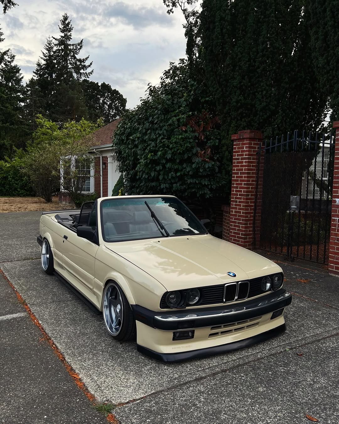 BMW E30