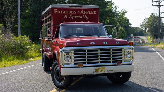 1975 Ford F-500 Custom Cab Delivery Truck