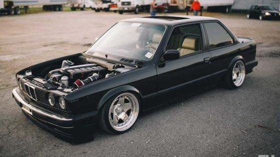 BMW E30 3 Series with CCW Classic 5 Wheels