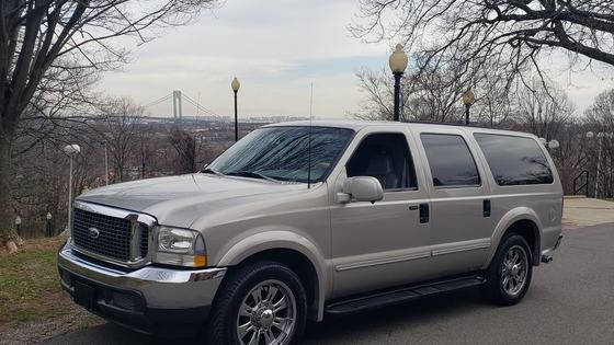 2003 Ford Excursion XLT by Becker Automotive Design